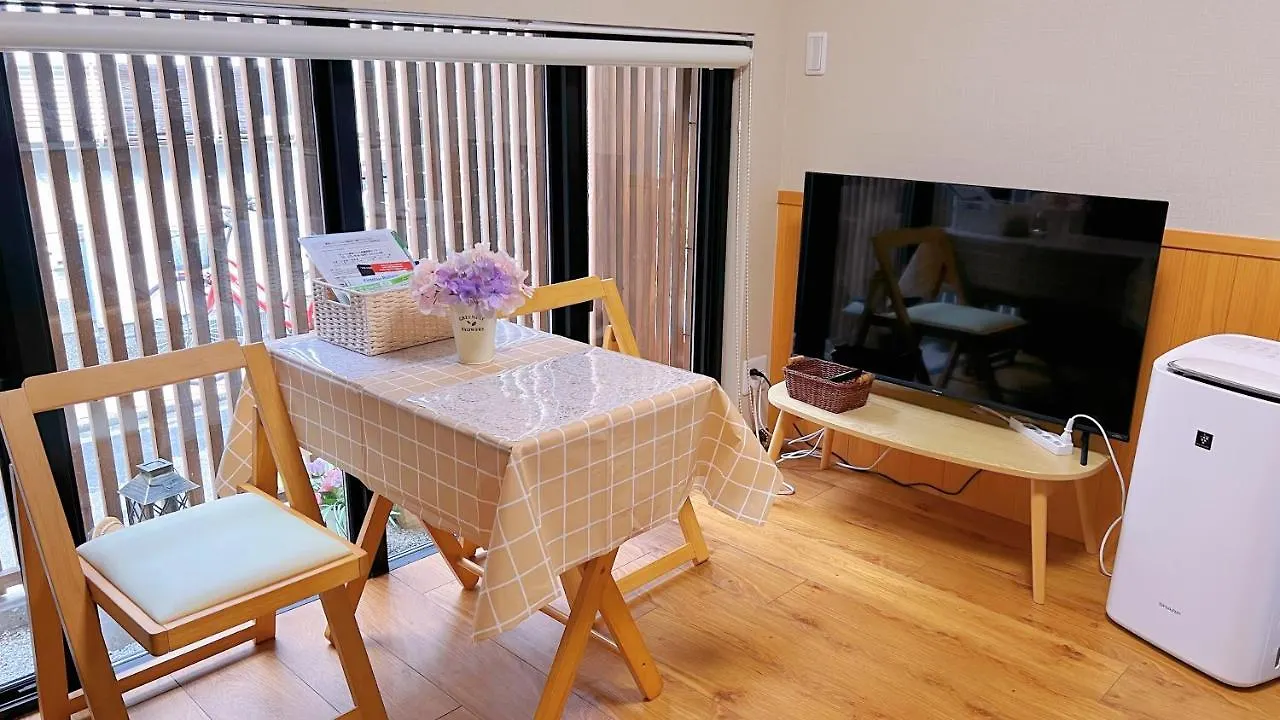 Tovin Cha: Convenient Three-Bedroom Near East Temple Station Kyoto 0*,  Japan