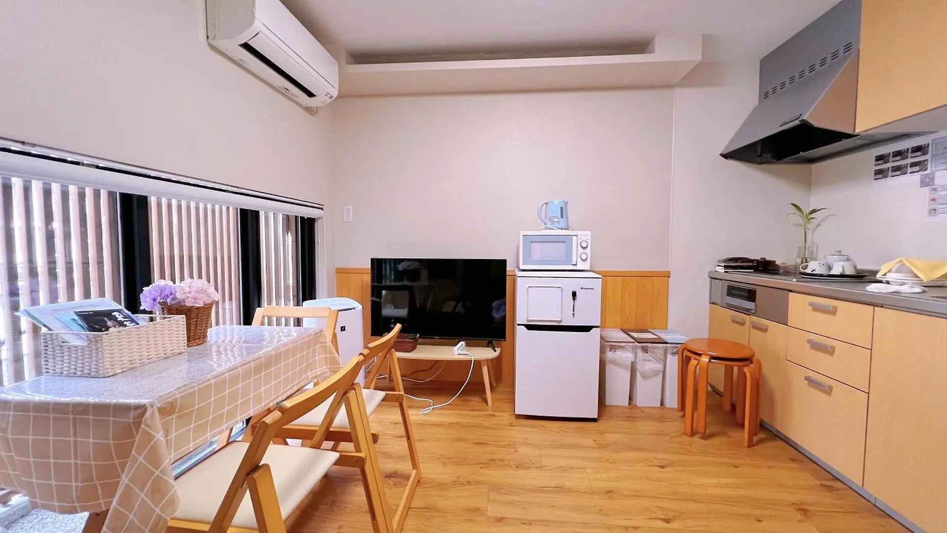 Tovin Cha: Convenient Three-Bedroom Near East Temple Station Kyoto Japan