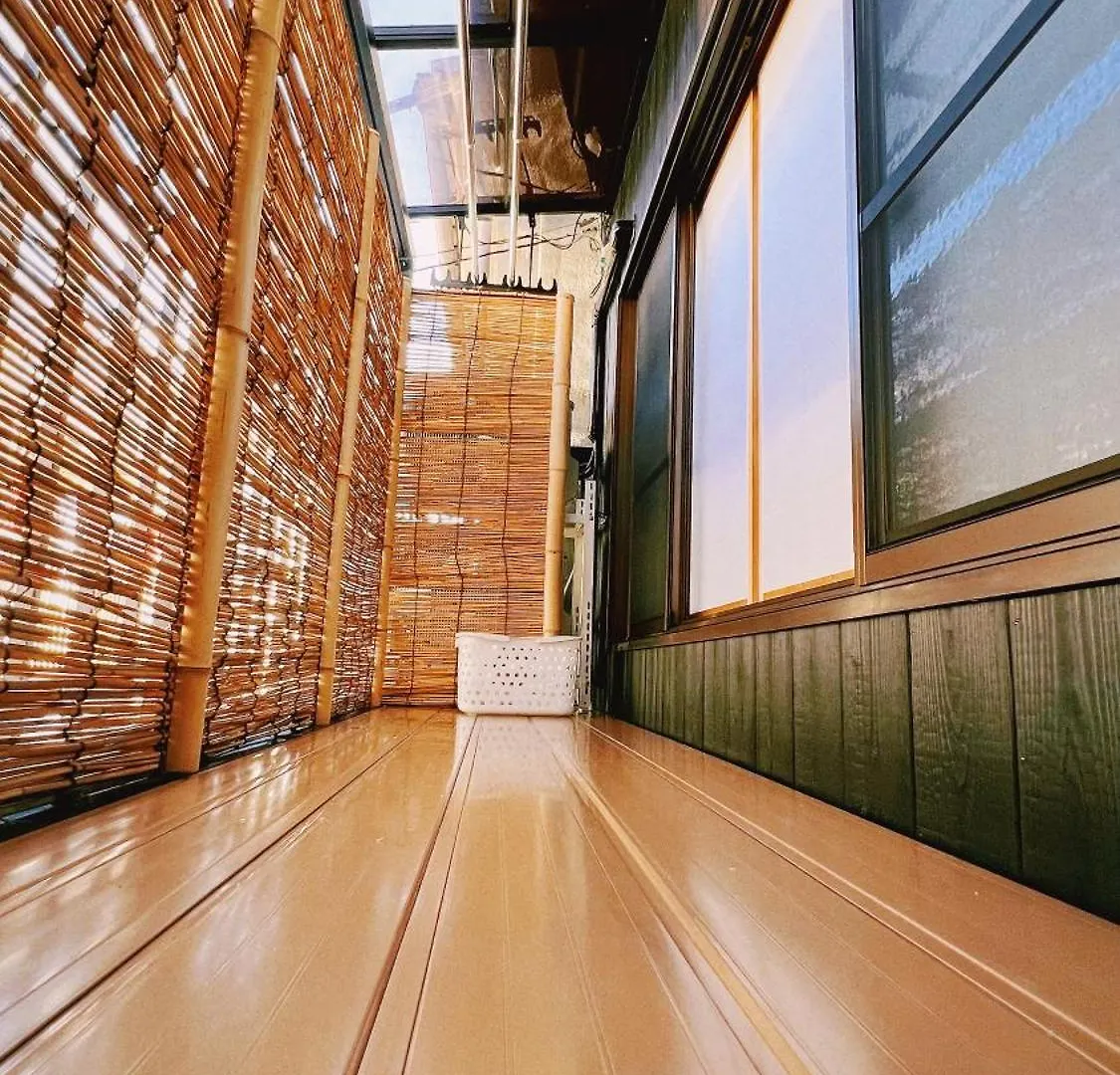 Holiday home Tovin Cha: Convenient Three-Bedroom Near East Temple Station Kyoto