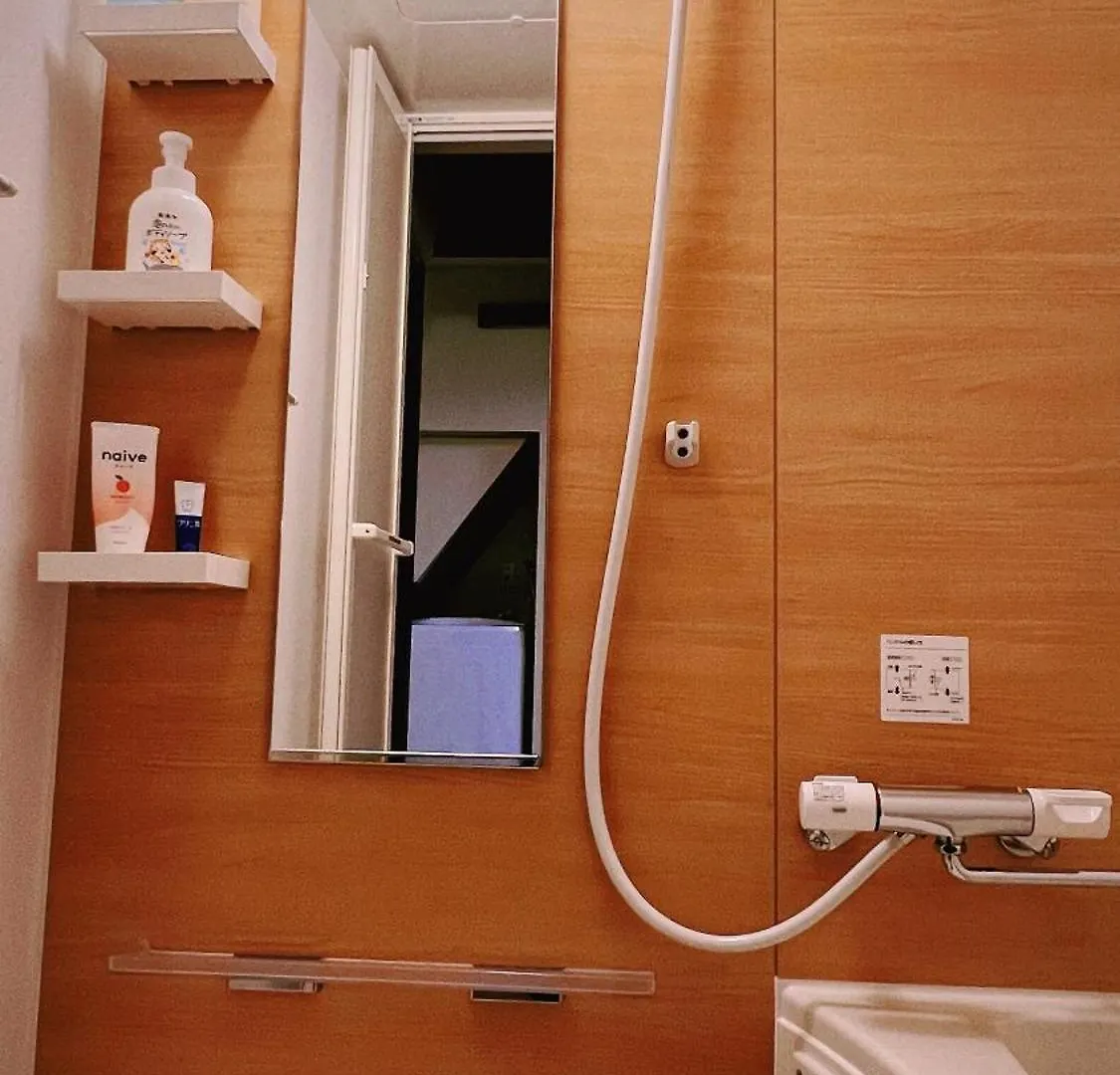 Tovin Cha: Convenient Three-Bedroom Near East Temple Station Kyoto