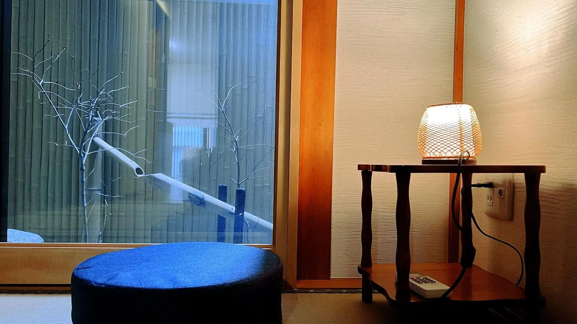 Tovin Cha: Convenient Three-Bedroom Near East Temple Station Kyoto